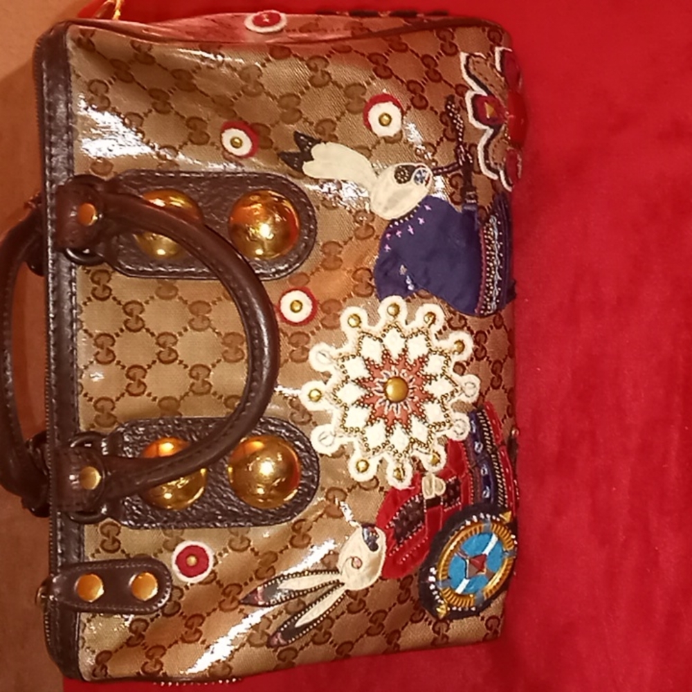Gucci bag(purse) brown